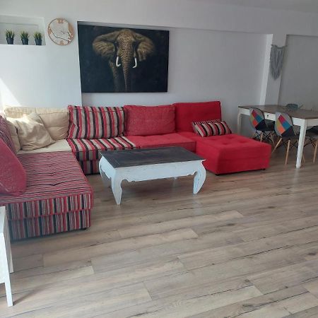 אלאקאס Family Apartment Andrea מראה חיצוני תמונה