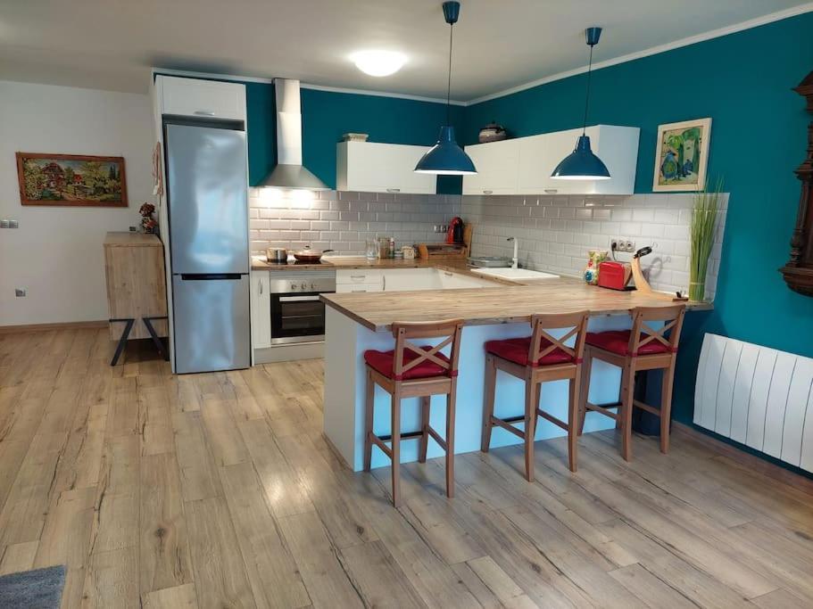אלאקאס Family Apartment Andrea מראה חיצוני תמונה