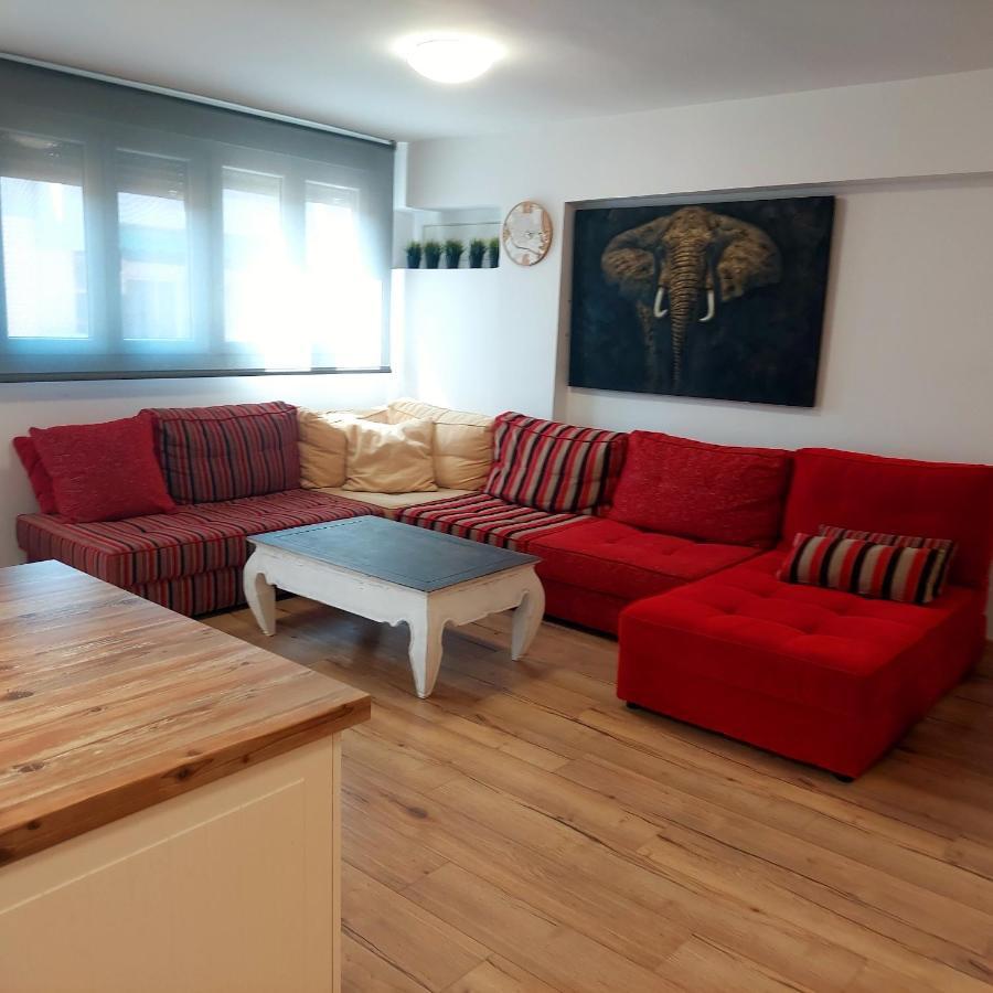 אלאקאס Family Apartment Andrea מראה חיצוני תמונה