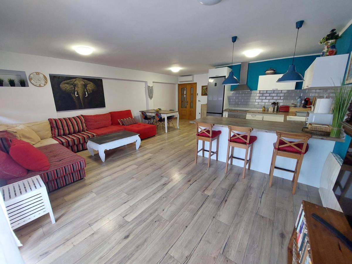 אלאקאס Family Apartment Andrea מראה חיצוני תמונה